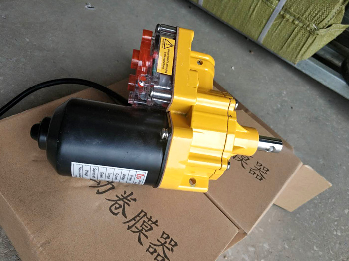 <strong>電動(dòng)大棚卷膜器</strong>
